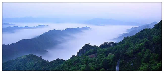 銅獎(jiǎng)  盧小華《仙寓山櫸根嶺遠(yuǎn)眺》