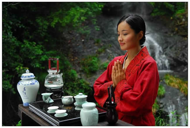 優(yōu)秀獎(jiǎng)  丁長(zhǎng)傑《名茶寓禪意 》