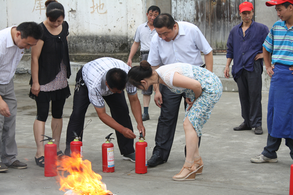 消防工作常抓不懈，安全演練警鐘長(zhǎng)鳴